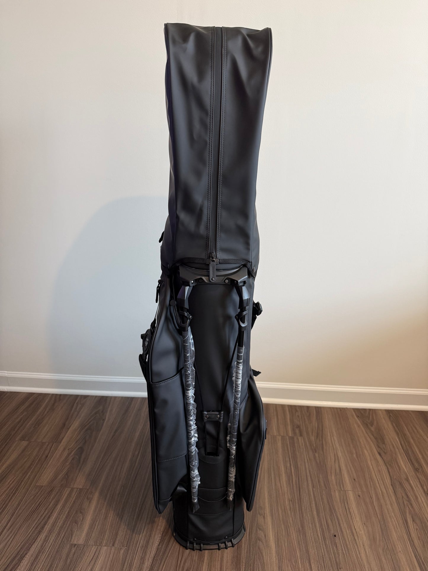LowBoyz 6-Way Luxury Stand Bag